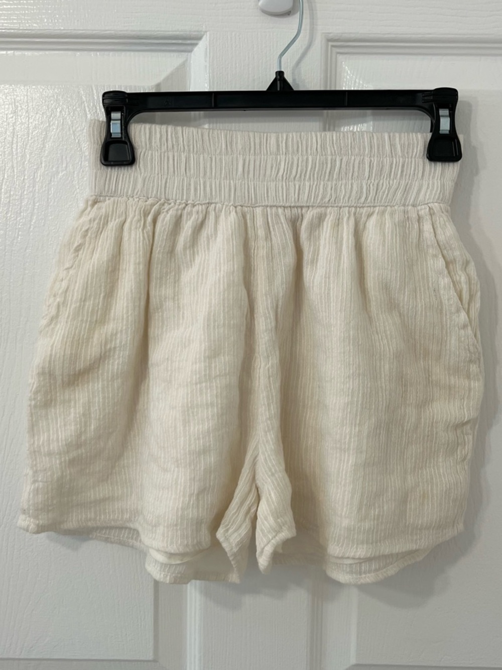 Billabong Women's Cream White Ivory Shorts Small